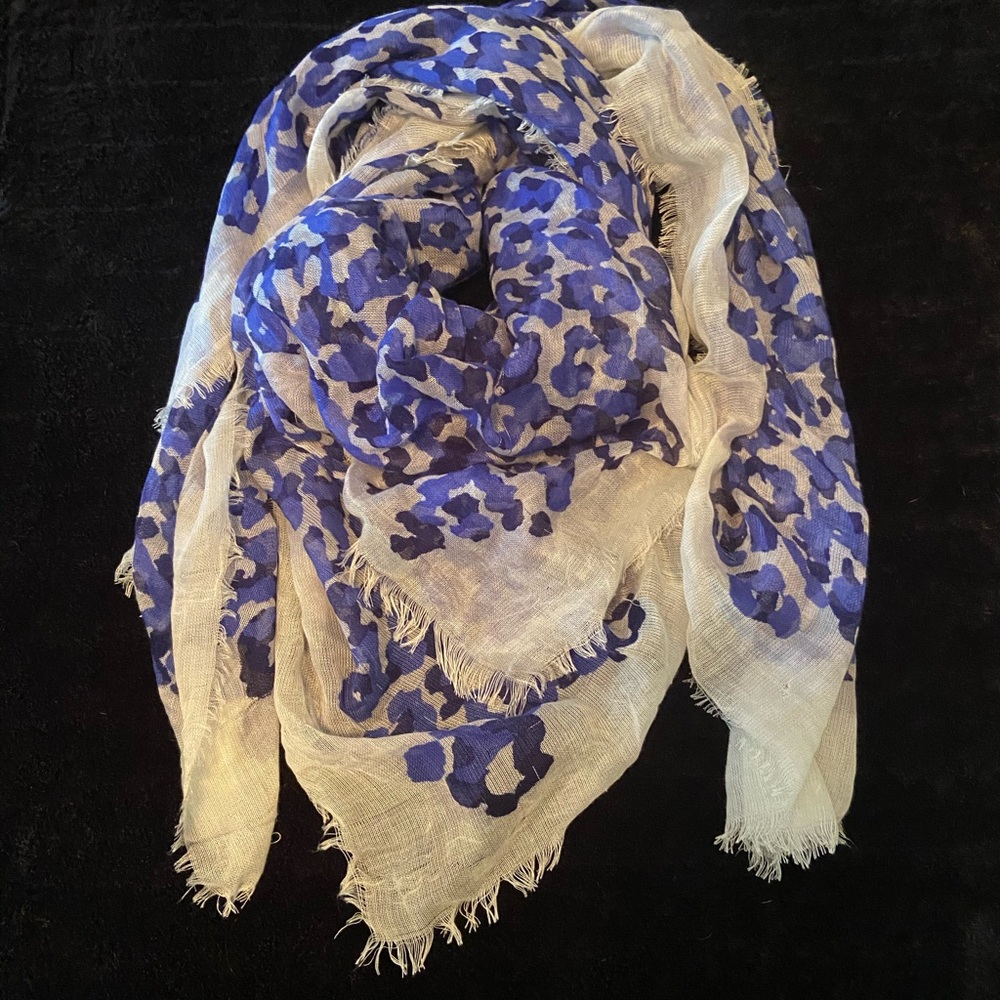 EXPRESS cheetah print scarf